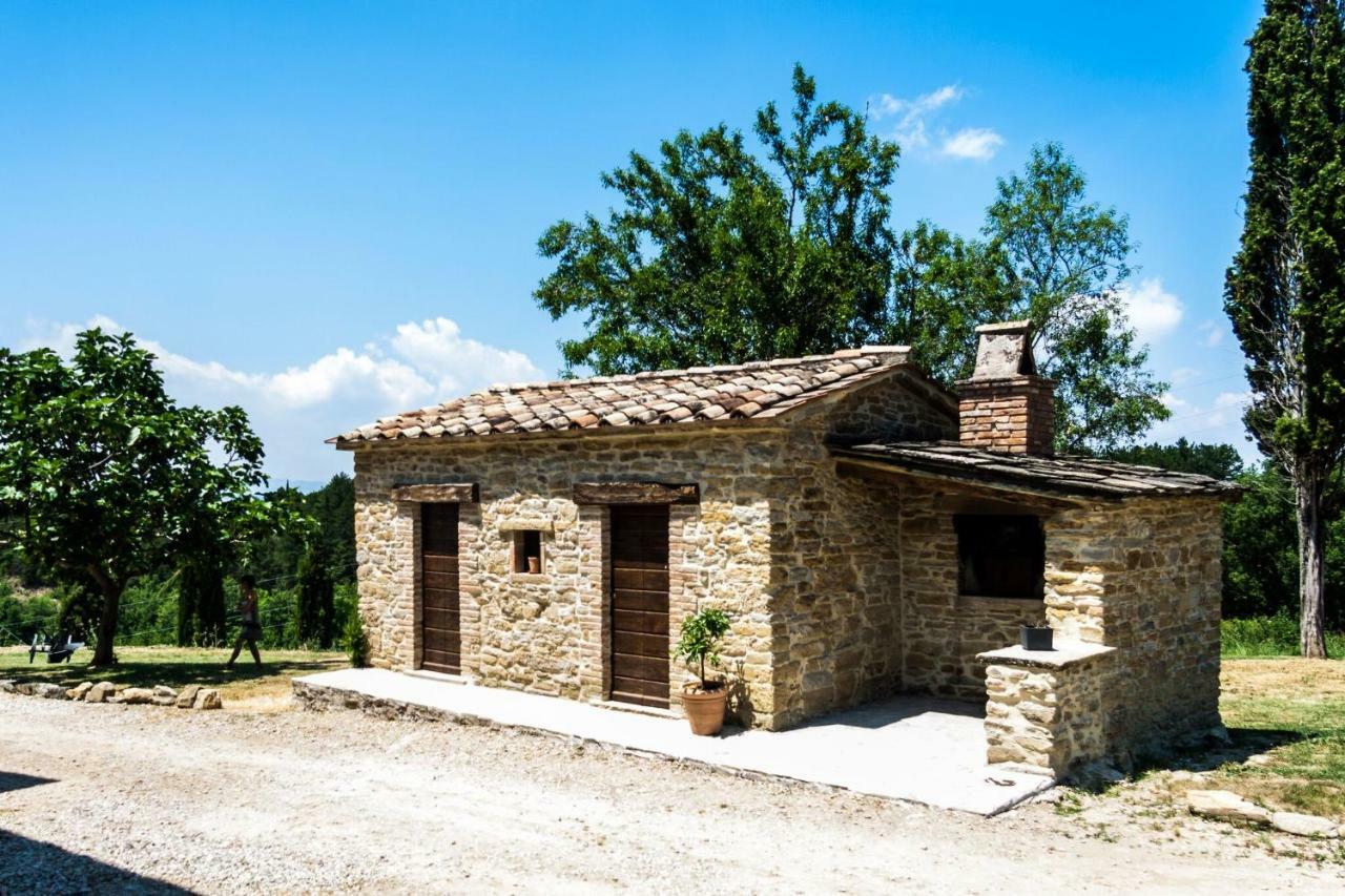 Le Terre Di Caprano Hotel Citta di Castello Bagian luar foto