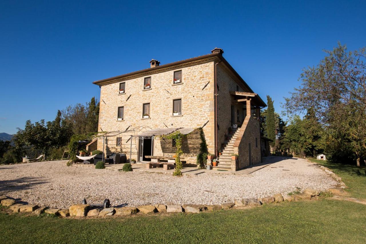 Le Terre Di Caprano Hotel Citta di Castello Bagian luar foto