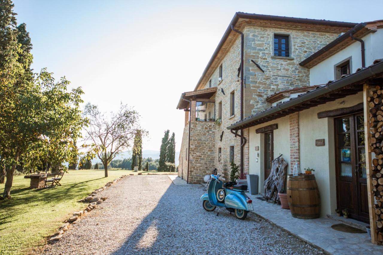 Le Terre Di Caprano Hotel Citta di Castello Bagian luar foto