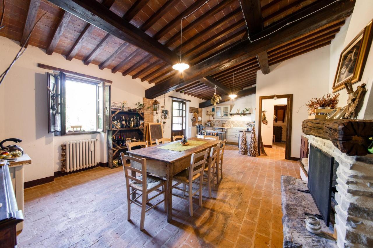 Le Terre Di Caprano Hotel Citta di Castello Bagian luar foto